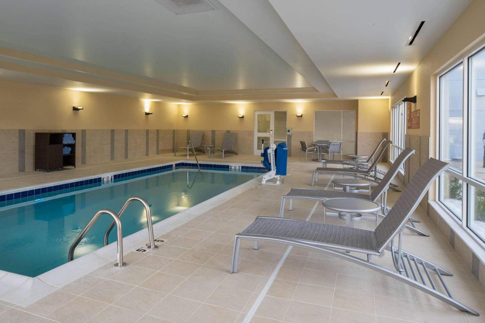 Towneplace By Marriott Suites Clarksville Exteriör bild